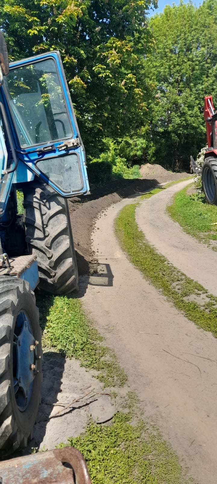 Ремонт водопровода в деревне Ладыгино.